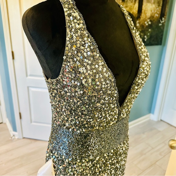 Mac Duggal Sequin V-Neck Empire Waist Sleeveless  Gown Size 8 Charcoal NWT 4930 - Picture 9 of 15